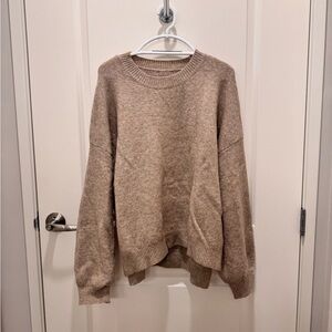 Comfy tan oversized sweater!